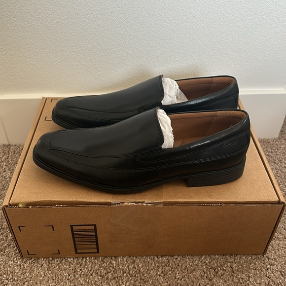 Clarks Men’s Genuine Leather Black Loafers
